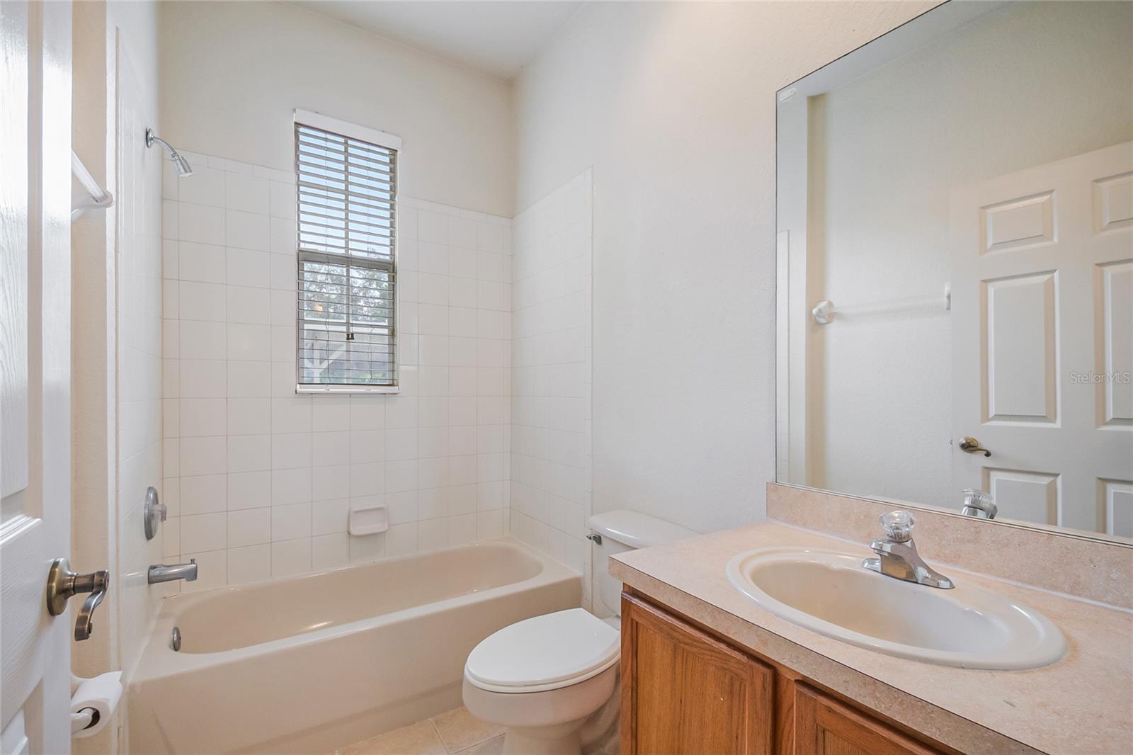 FLORA RIDGE CONDO PH 5 BLDG 2 - Residential