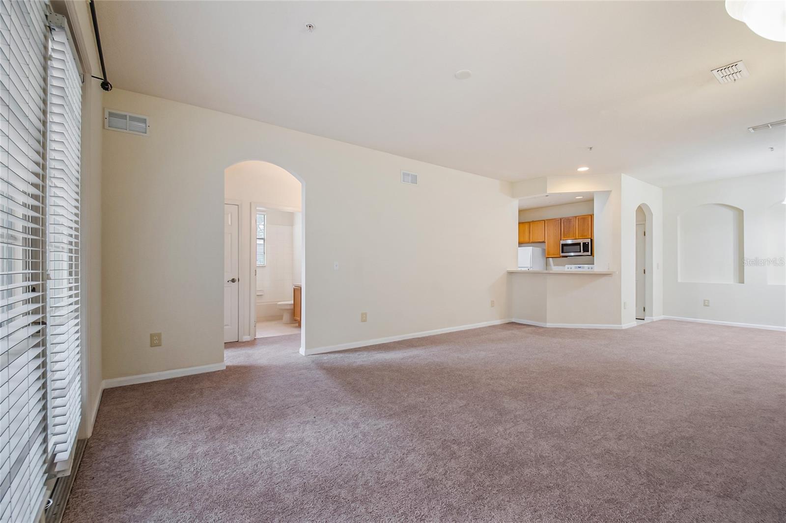 FLORA RIDGE CONDO PH 5 BLDG 2 - Residential