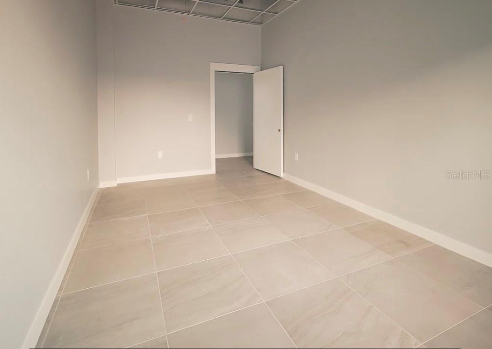 ACREAGE & UNREC - Commercial Sale