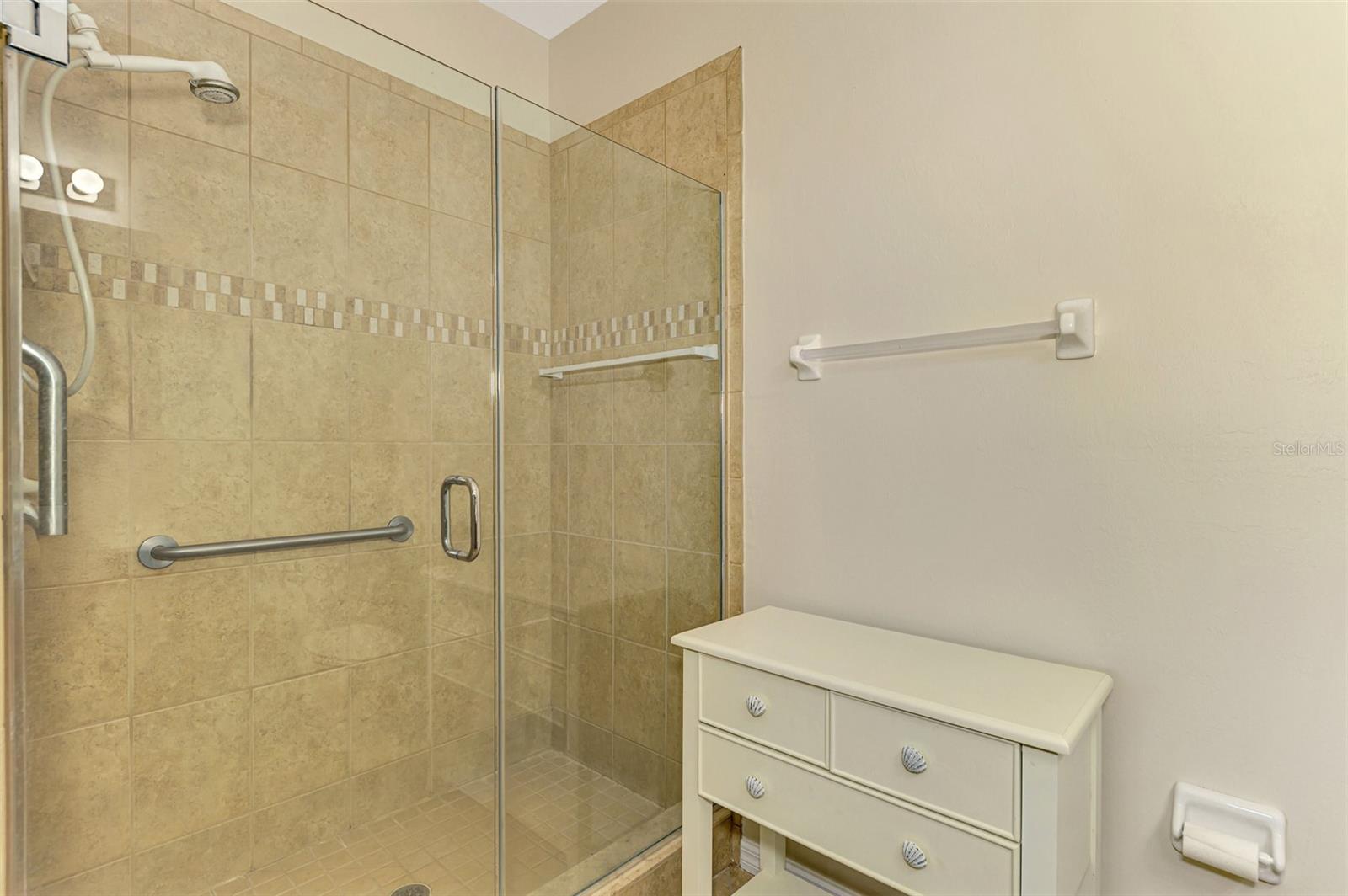 PENNINGTON PLACE - Residential Lease