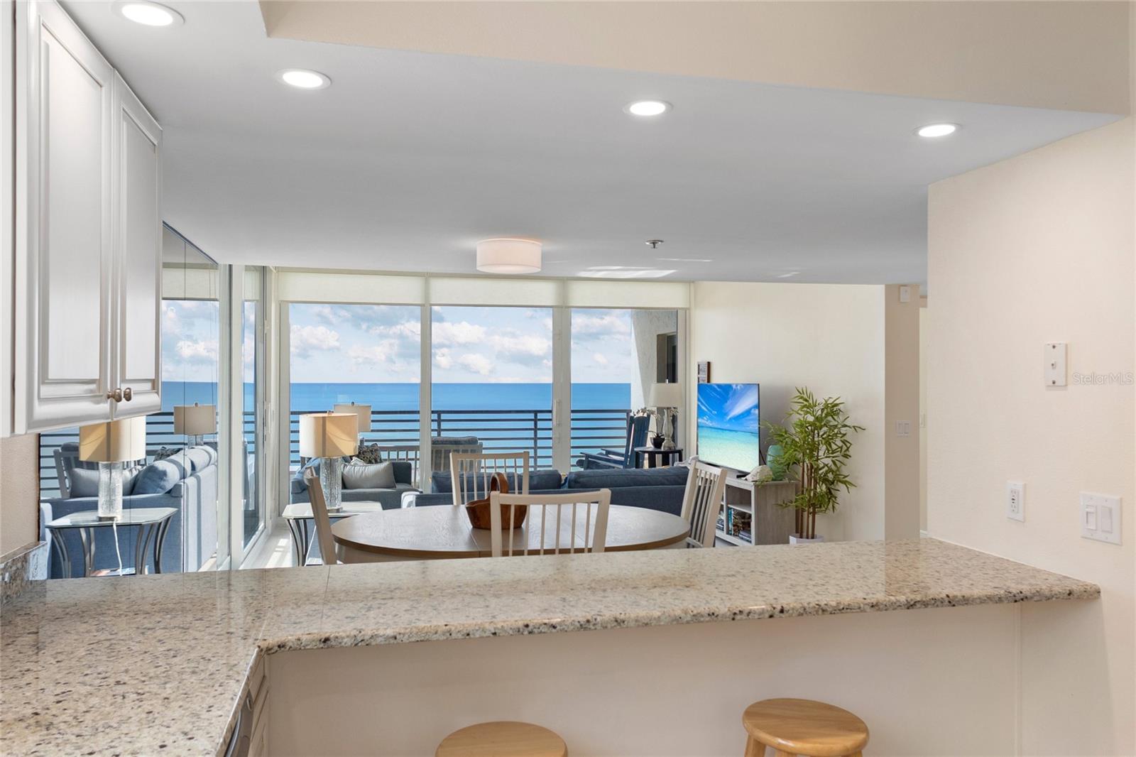 BEACHPLACE I - Residential