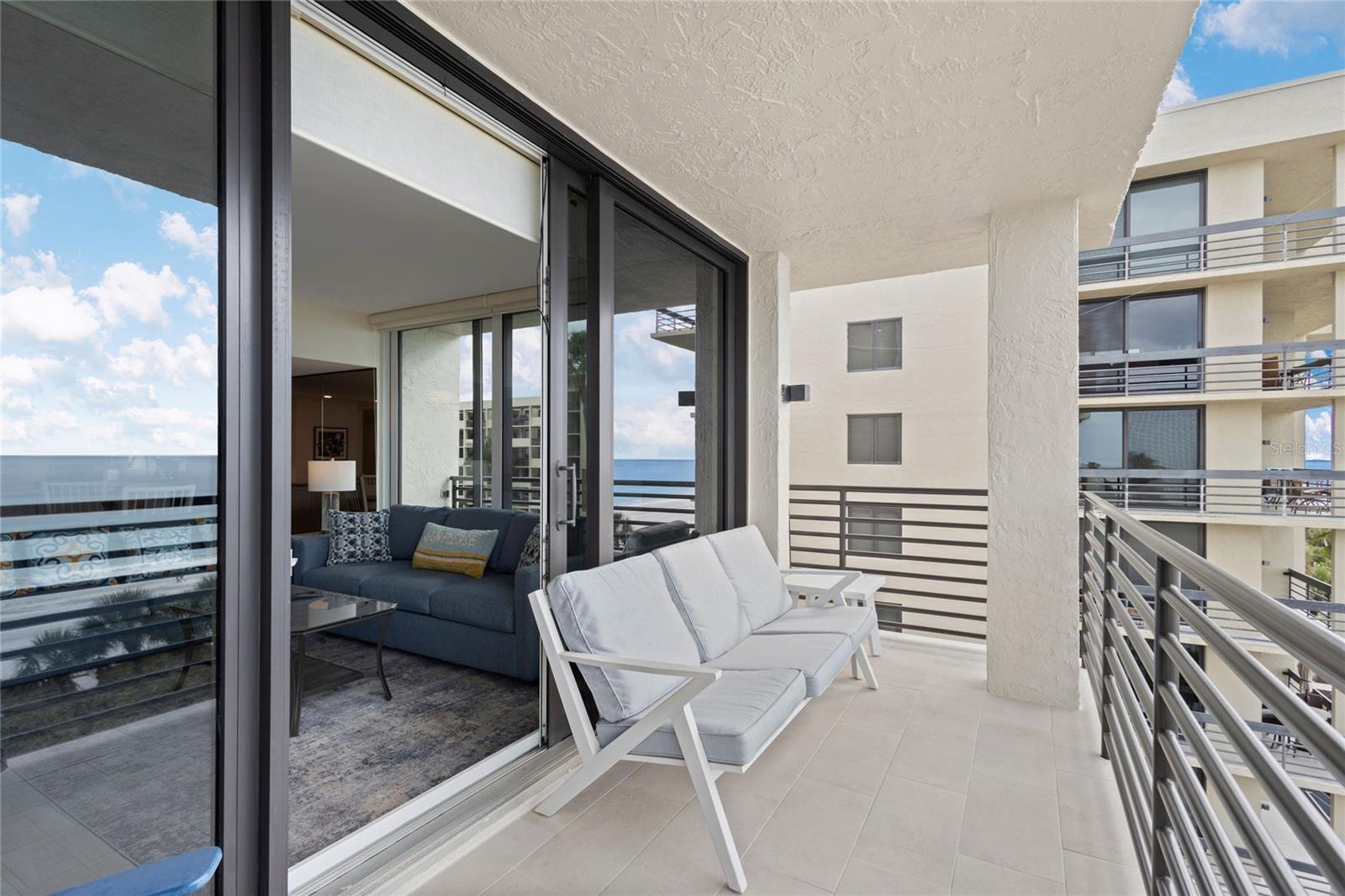 BEACHPLACE I - Residential