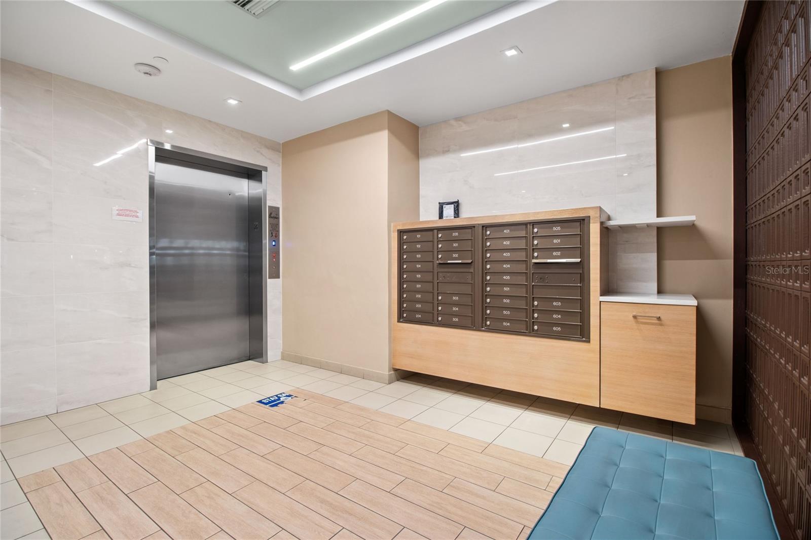 BEACHPLACE I - Residential