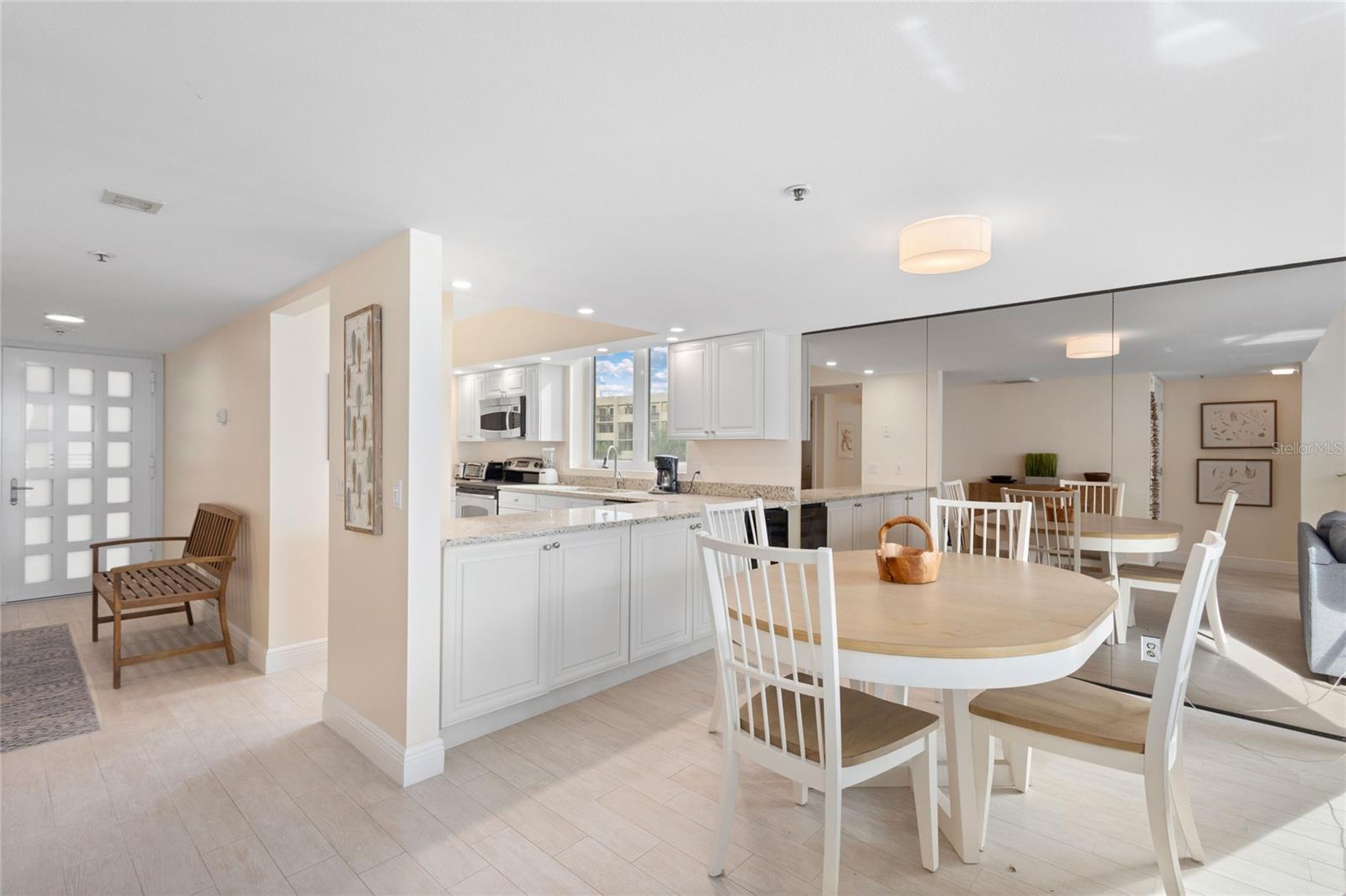 BEACHPLACE I - Residential