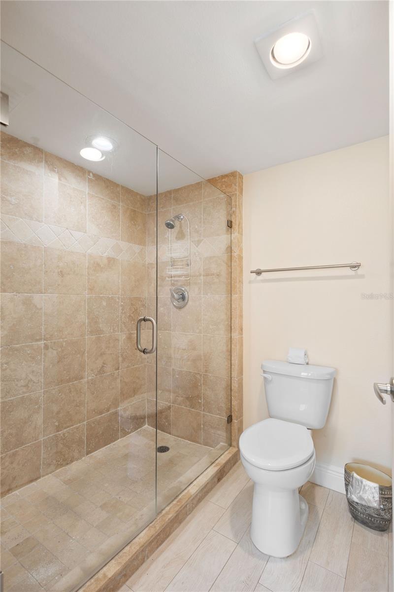 BEACHPLACE I - Residential