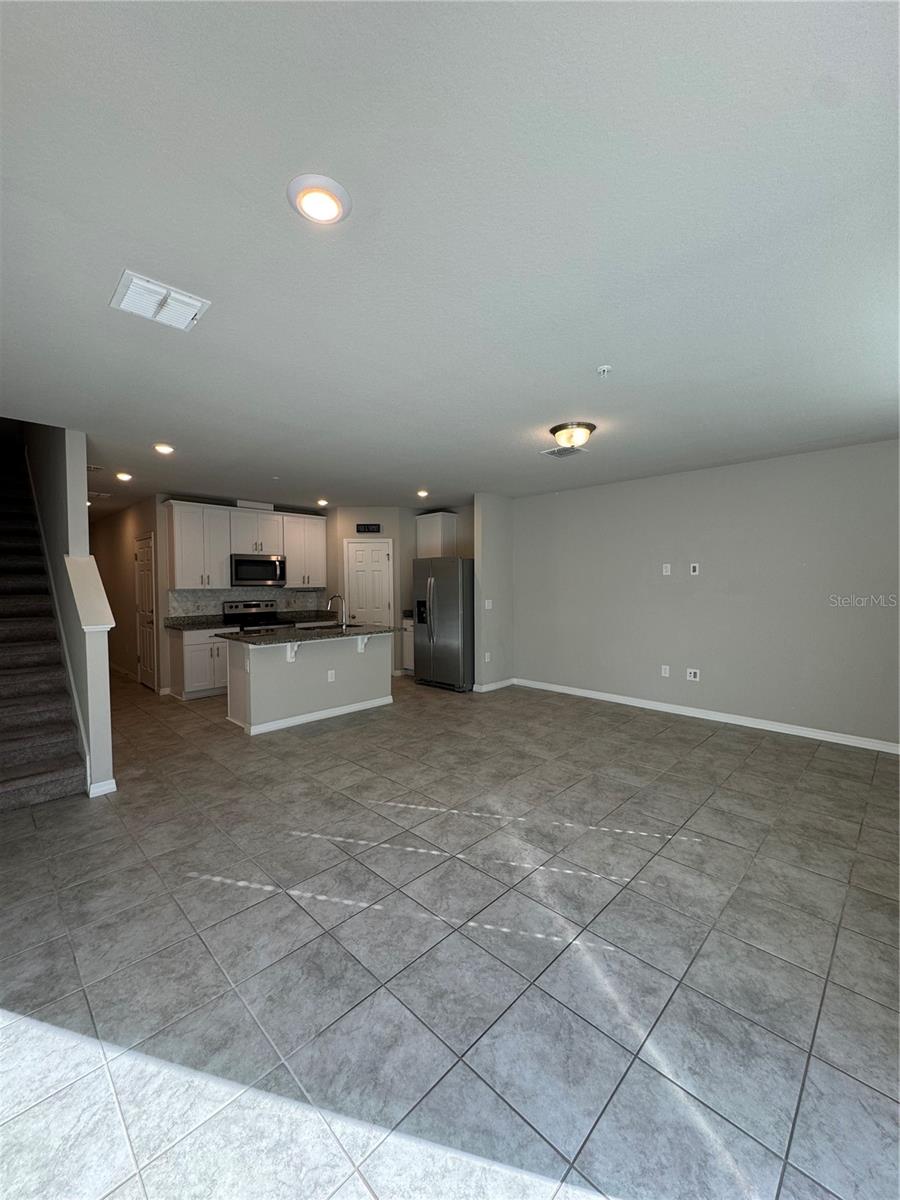 PRAIRIE MDWS - Residential Lease