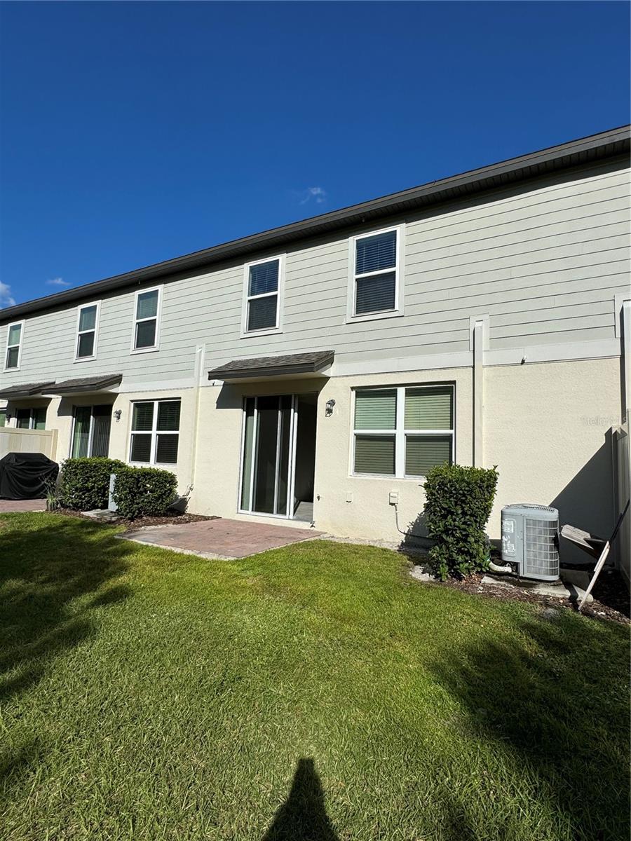 PRAIRIE MDWS - Residential Lease