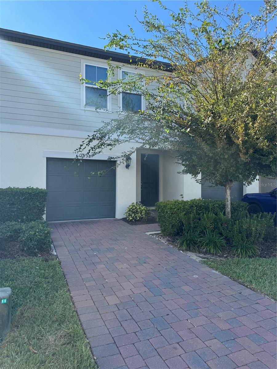 PRAIRIE MDWS - Residential Lease