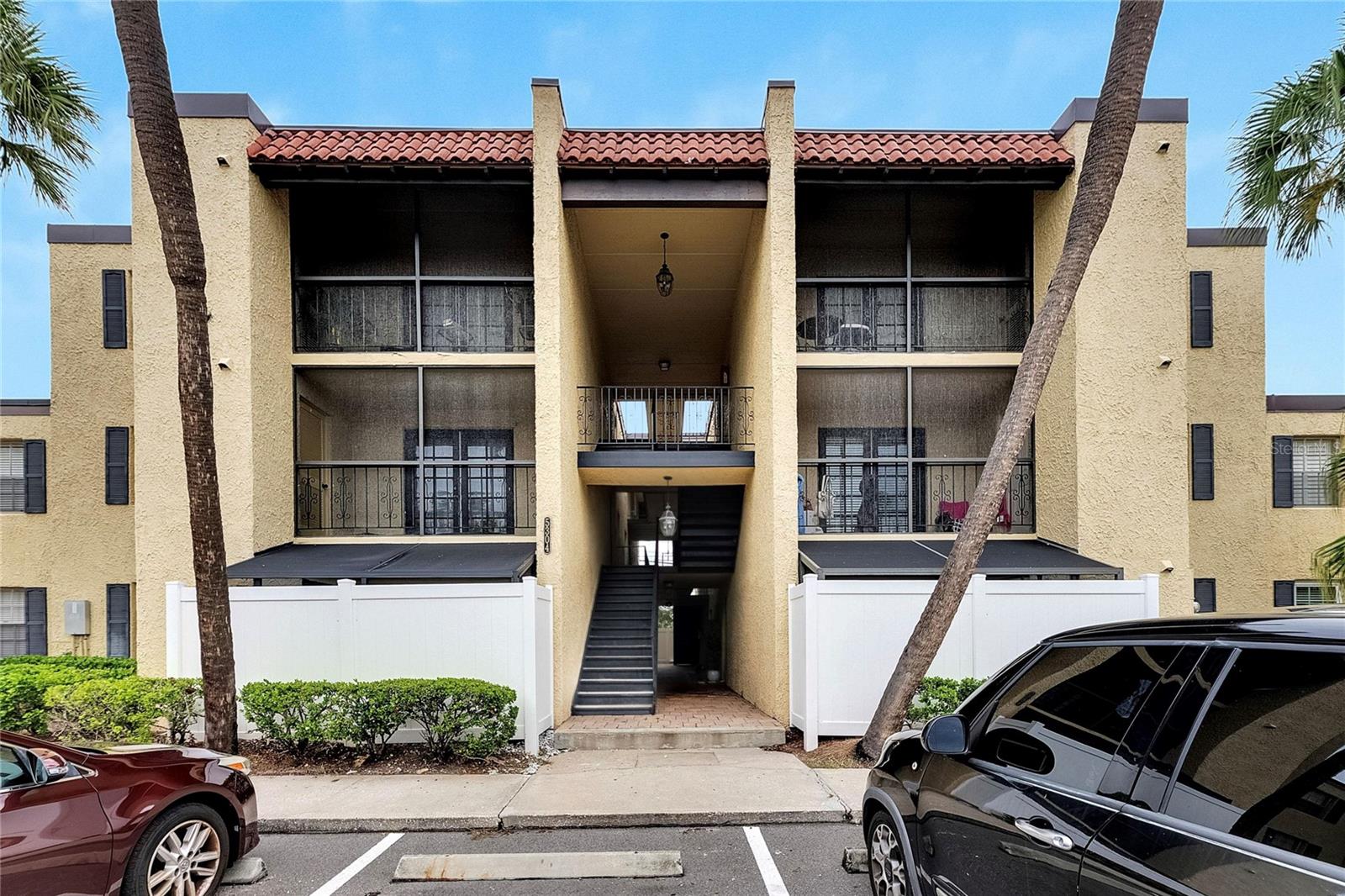 This One-Bedroom One-Bathroom condo is the perfect blend of comfort and convenience with exclusive resort style amenities. Located in the heart of Westshore! This ground floor unit boasts an open floor plan with vinyl flooring throughout, and spacious living room with French doors leading to your private screened-in patio. The newly remodeled galley kitchen features granite counters, stone tile flooring and adjacent dining area. Generous master bedroom suite with large walk-in closet and linen closet. Additional highlights include ceiling fans, refrigerator, range/oven, dishwasher and private washer/dryer inside unit. New AC installed in 2020. Amenities include gated parking, pool and pool deck, fitness center, car wash station and clubhouse. Located just moments away from shopping, dining, entertainment, business district, movie theatre and parks. This location offers immediate access to I-275. Close to Hyde Park Village, Tampa Airport, International Plaza, Westshore Mall and Downtown Tampa. Easy trip to St. Pete, Clearwater, and world-famous beaches make this location hard to beat. Schedule your private viewing today!