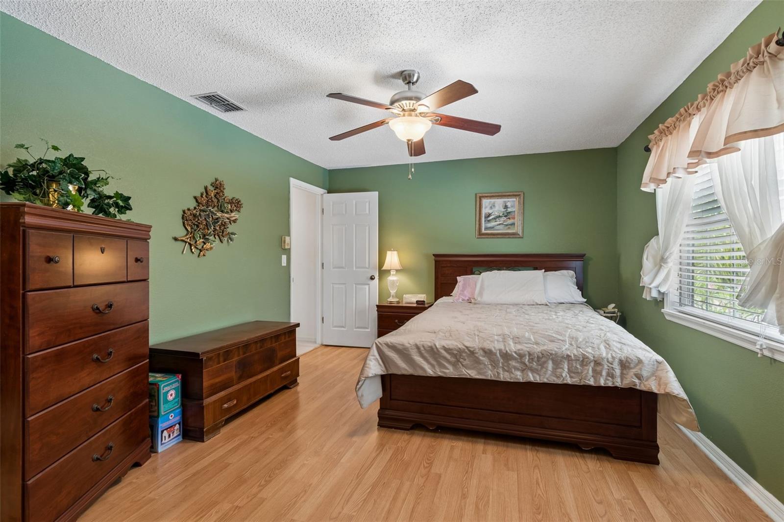 HARVARD ARMS TWNHS - Residential