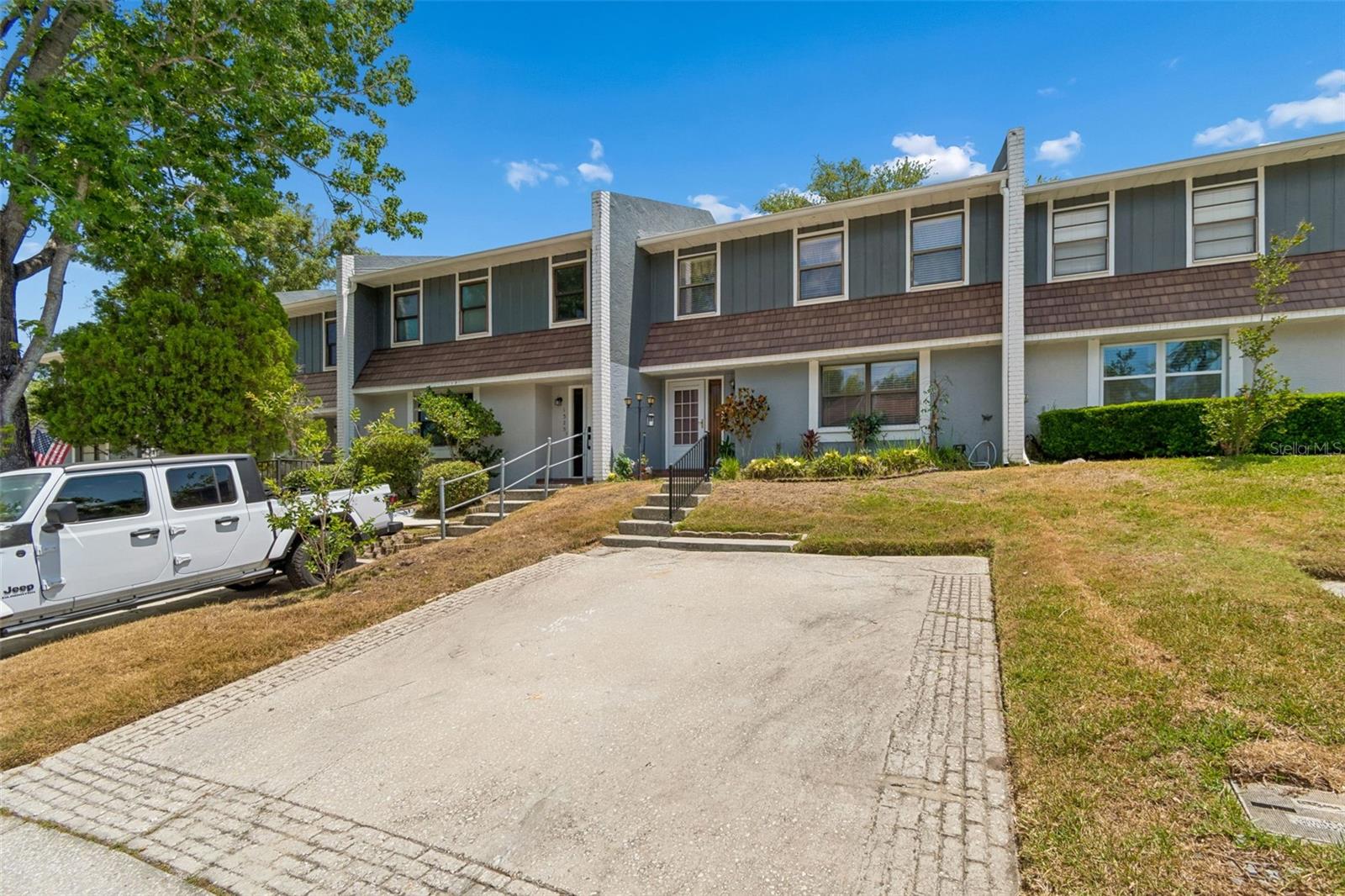 HARVARD ARMS TWNHS - Residential