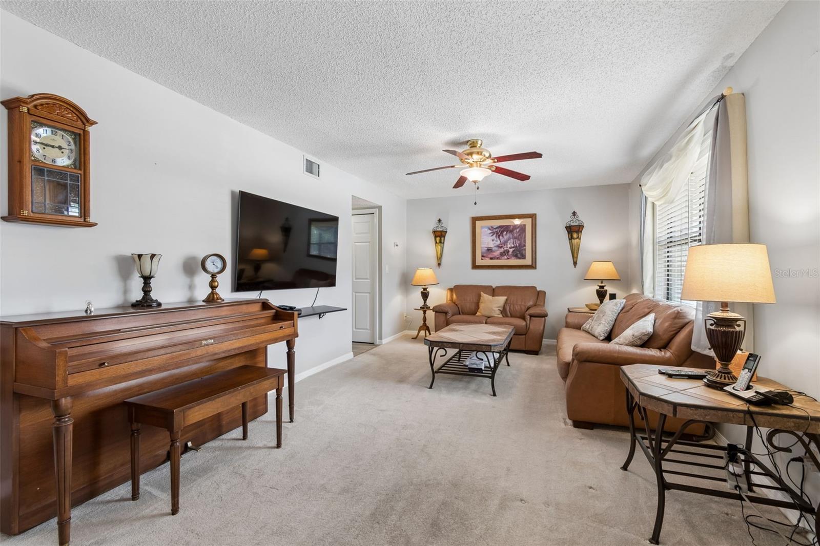 1319 ABBEY CRESCENT LANE
