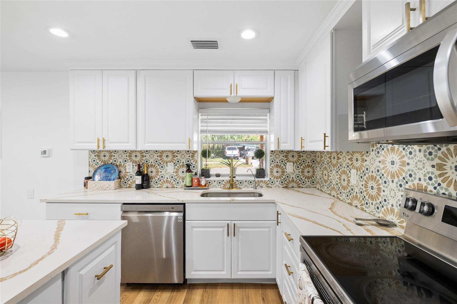 TEMPLE GROVE ESTATES - Residential