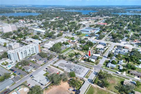 A home in WINTER HAVEN