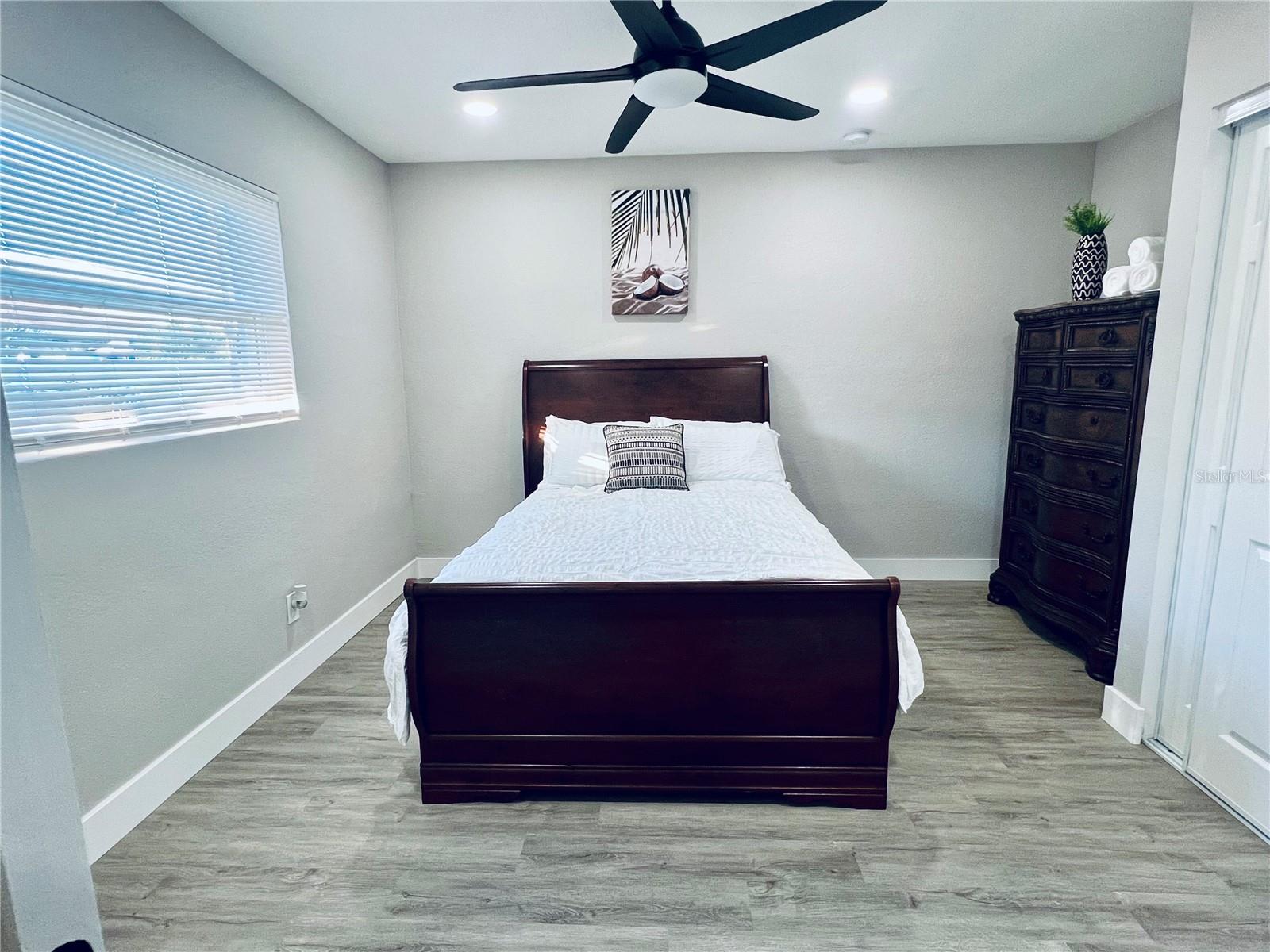 BLOSSOM LAKE VILLAGE SEC 2 - Residential Lease