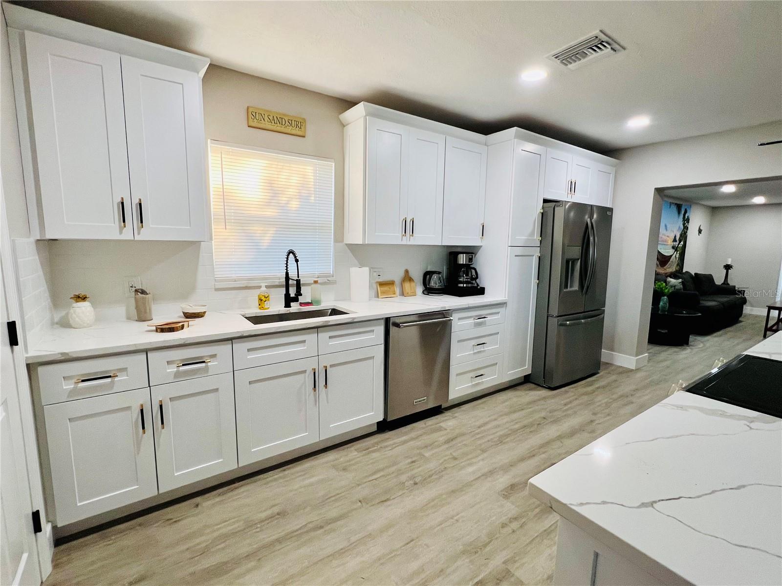 BLOSSOM LAKE VILLAGE SEC 2 - Residential Lease