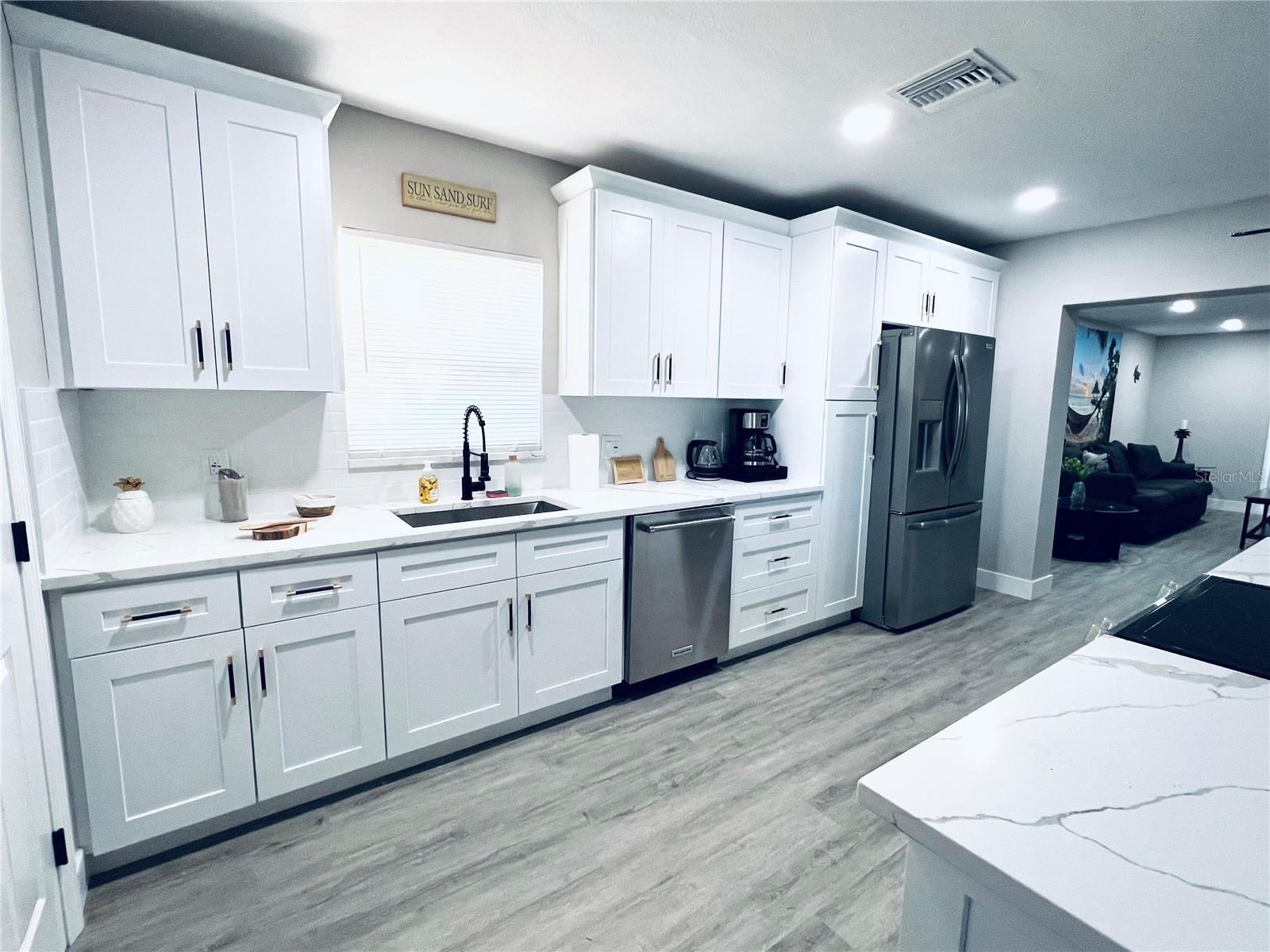 BLOSSOM LAKE VILLAGE SEC 2 - Residential Lease