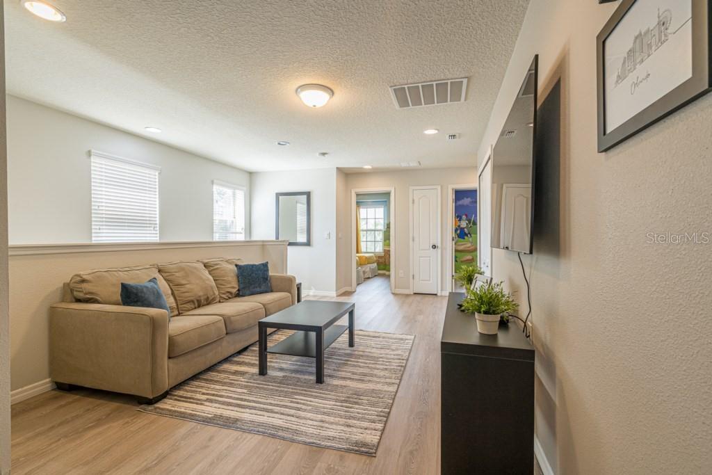 WINDSOR AT WESTSIDE PH 1 - Residential