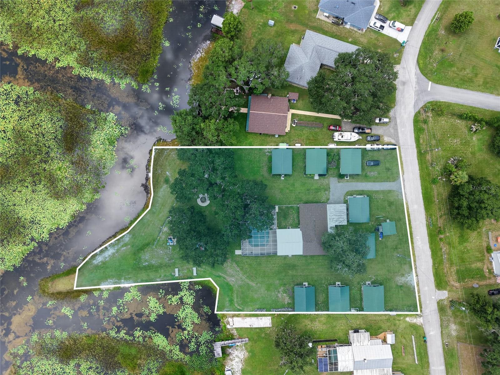2489 N LAKEFRONT DRIVE