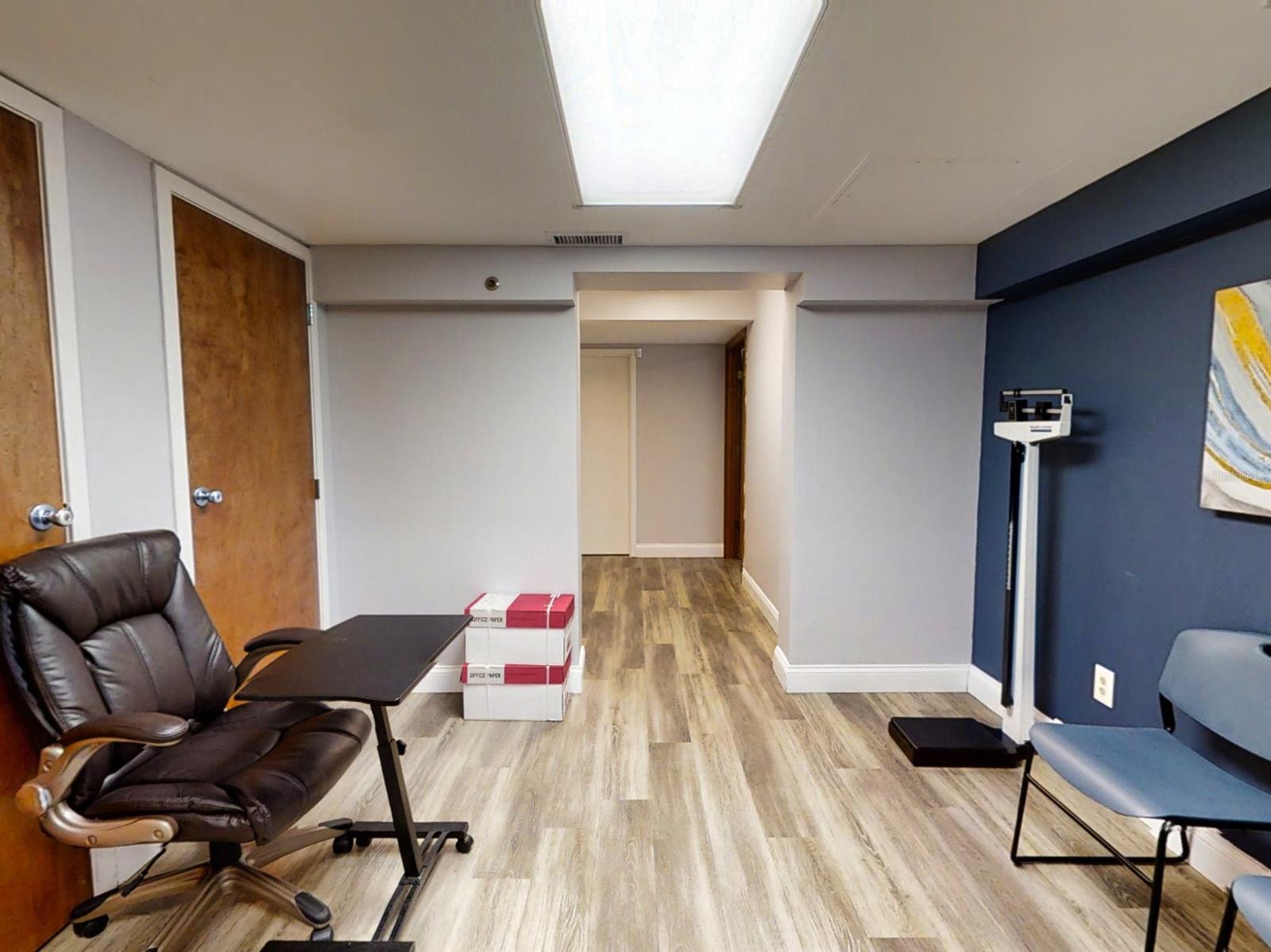 Florida Shores 01 - Commercial Lease