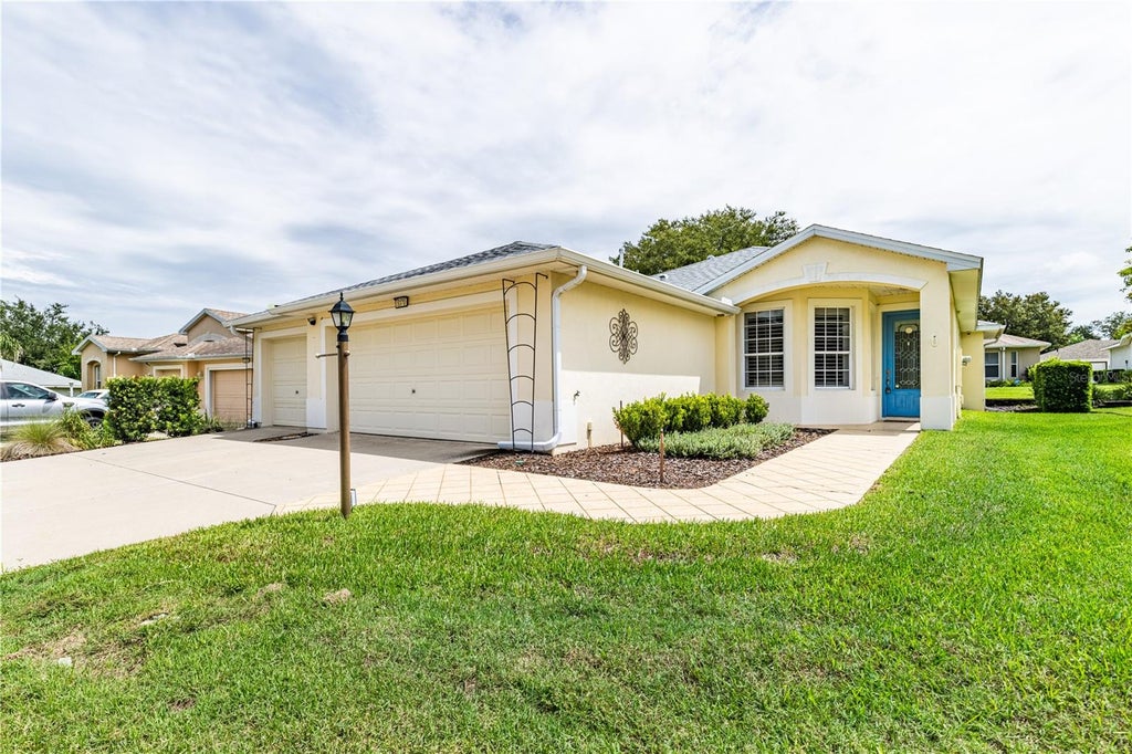 Photo of 5370 Indian Ocean Loop, Tavares, FL 32778 (MLS # G5117438)