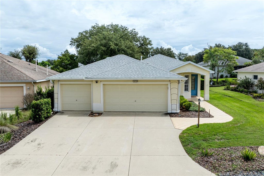 Photo of 5370 Indian Ocean Loop, Tavares, FL 32778 (MLS # G5117438)