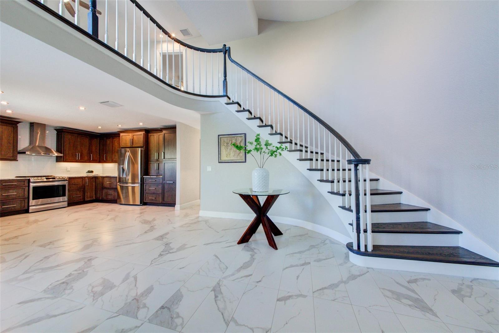 COUNTRY CLUB SHORES - Residential