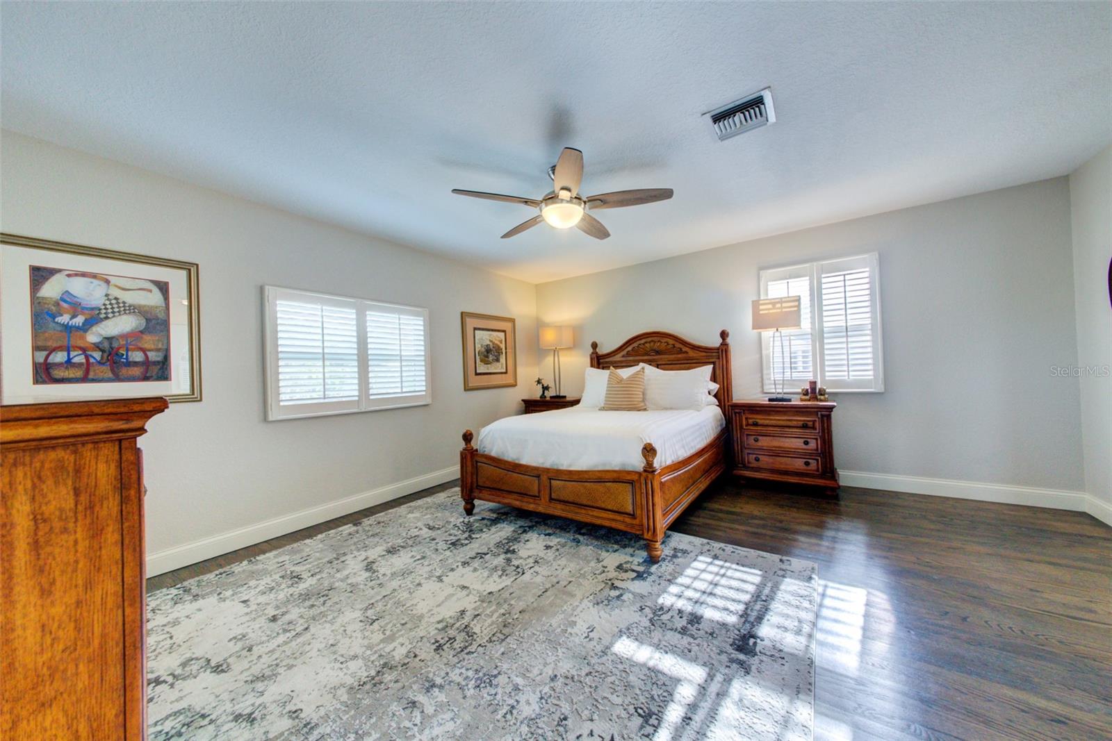 COUNTRY CLUB SHORES - Residential