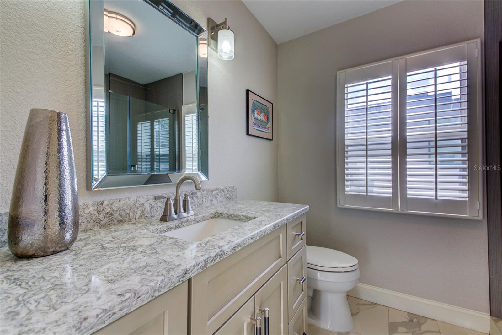 COUNTRY CLUB SHORES - Residential