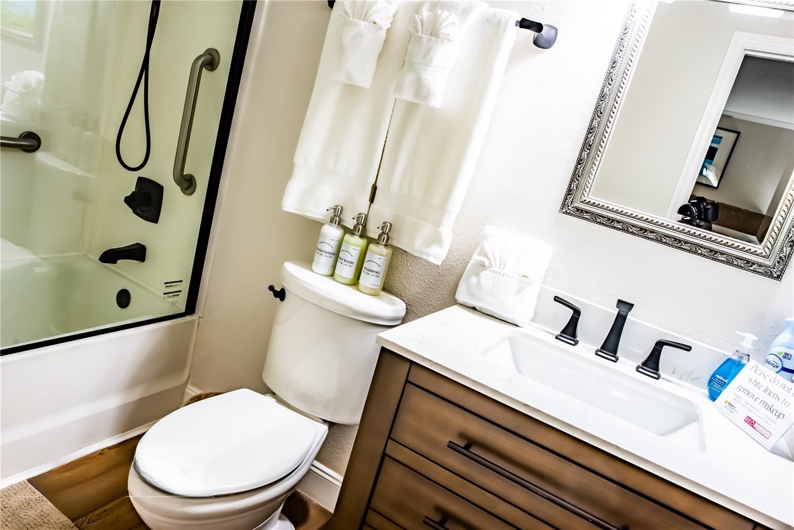 SAILPORT RESORT CONDO ON - Residential