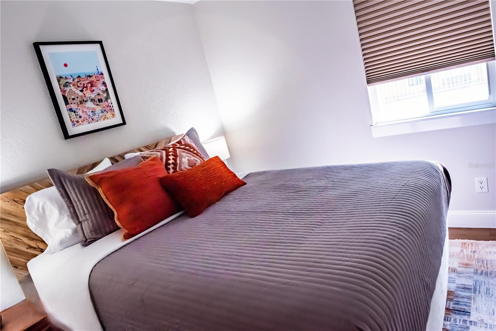 SAILPORT RESORT CONDO ON - Residential