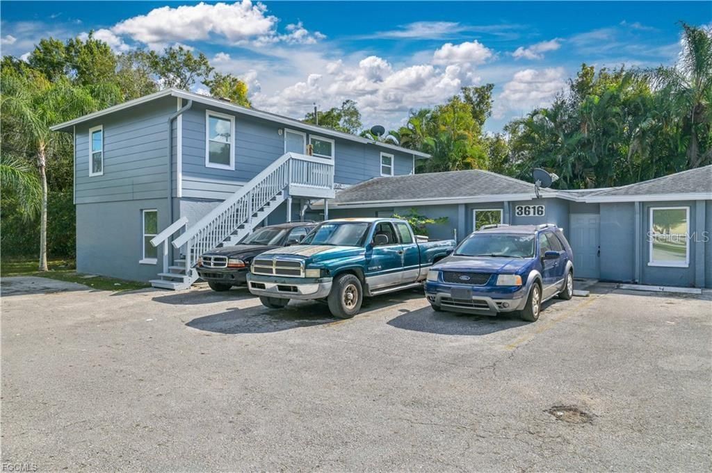 Photo of 3616 Pearl Street, Fort Myers, FL 33916 (MLS # C7518630)