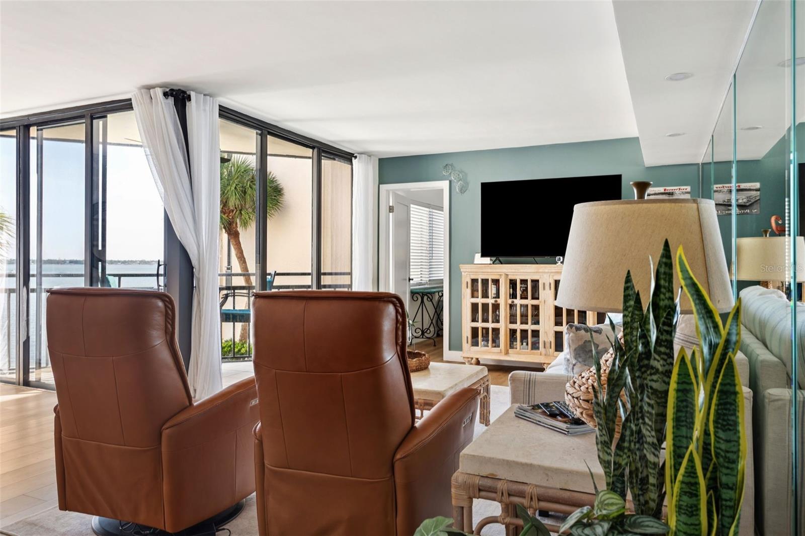 5633 PUERTA DEL SOL BOULEVARD S 204