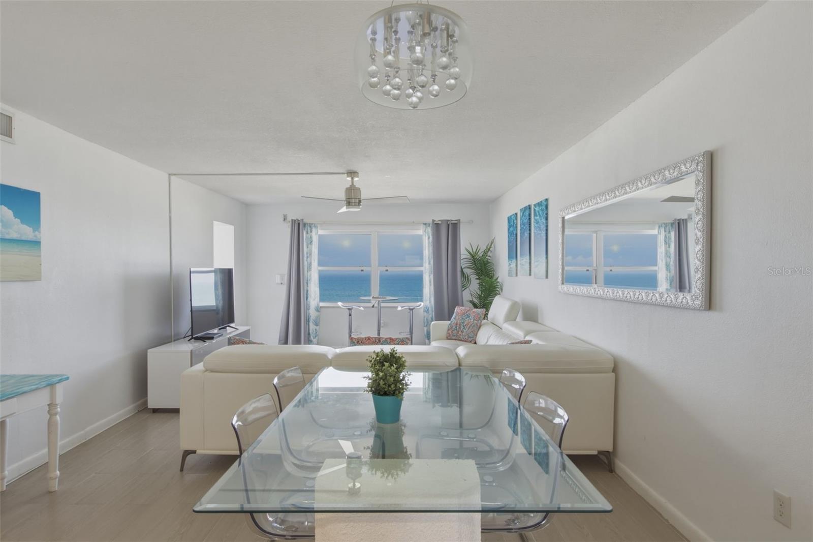 HARBOUR LIGHT TOWERS CONDO - Residential
