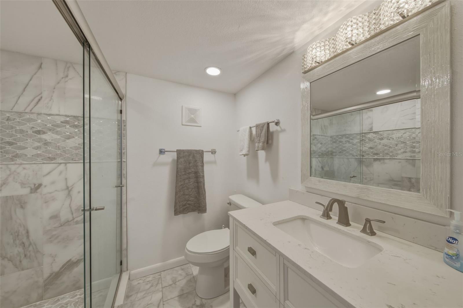 HARBOUR LIGHT TOWERS CONDO - Residential