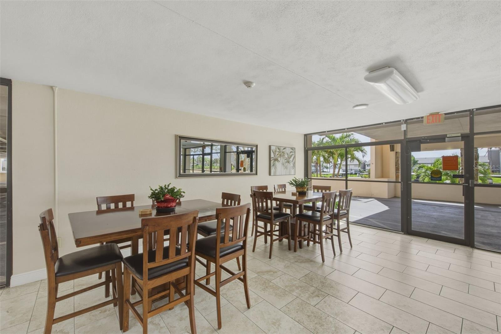 HARBOUR LIGHT TOWERS CONDO - Residential