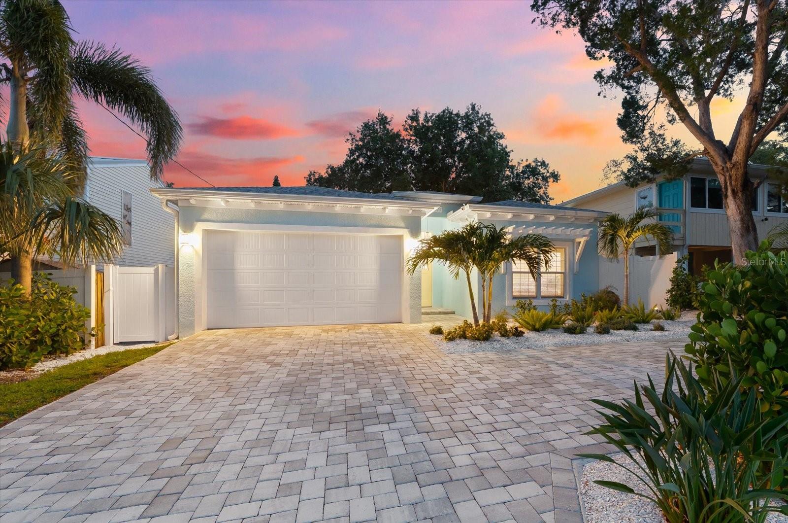 475 CRYSTAL BEACH