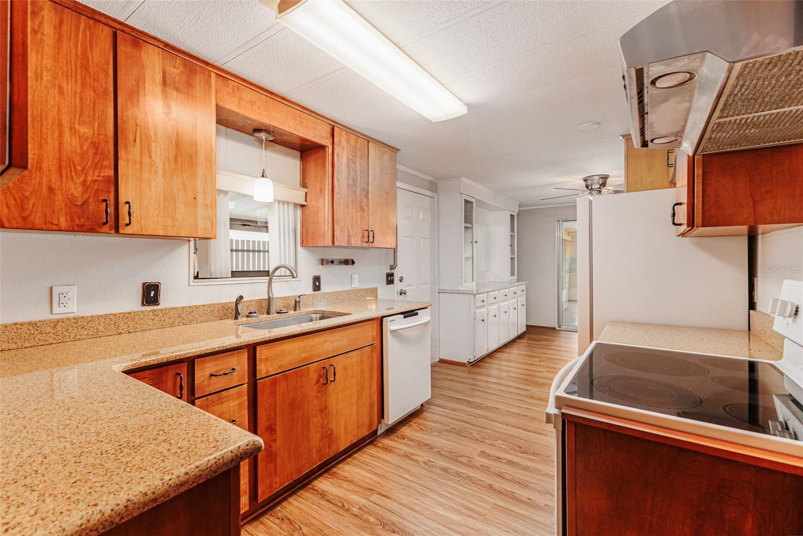 2055 S FLORAL AVENUE 224