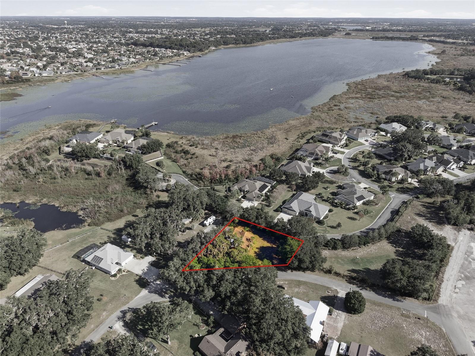 ROLLING HILLS MANOR - Residential