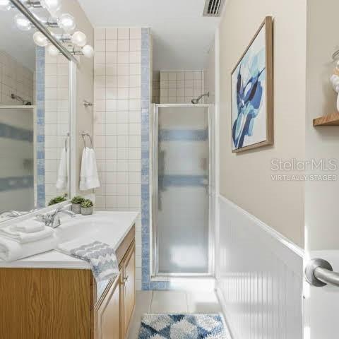 ROLLING HILLS MANOR - Residential