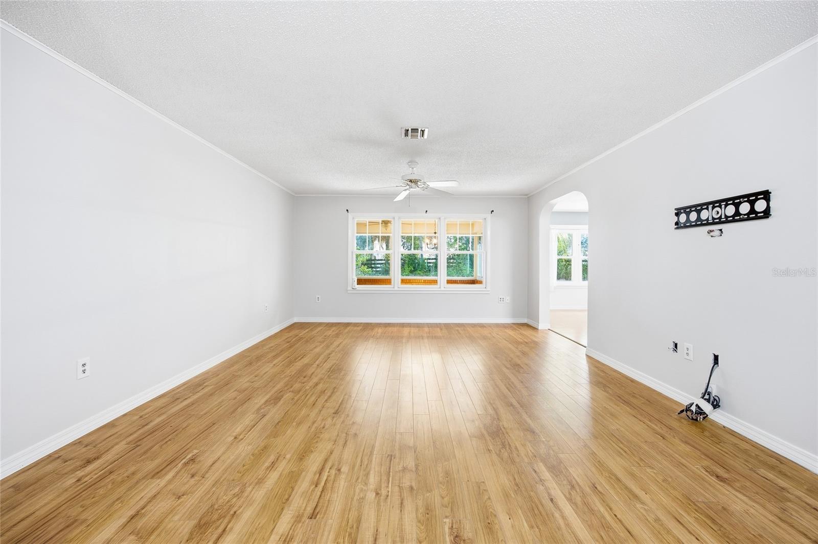 ROLLING HILLS MANOR - Residential