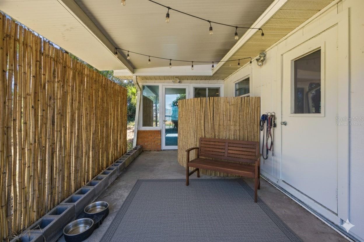 ROLLING HILLS MANOR - Residential