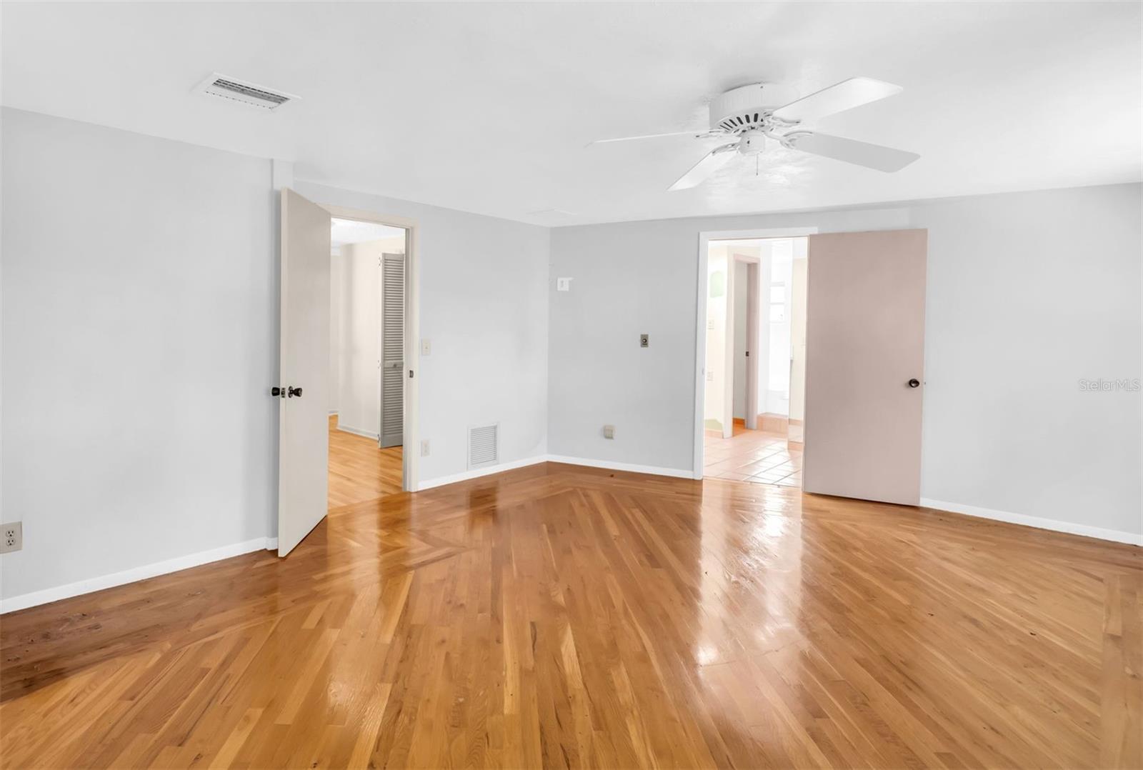 WHISPERING PINES FOREST 5TH ADD - Residential