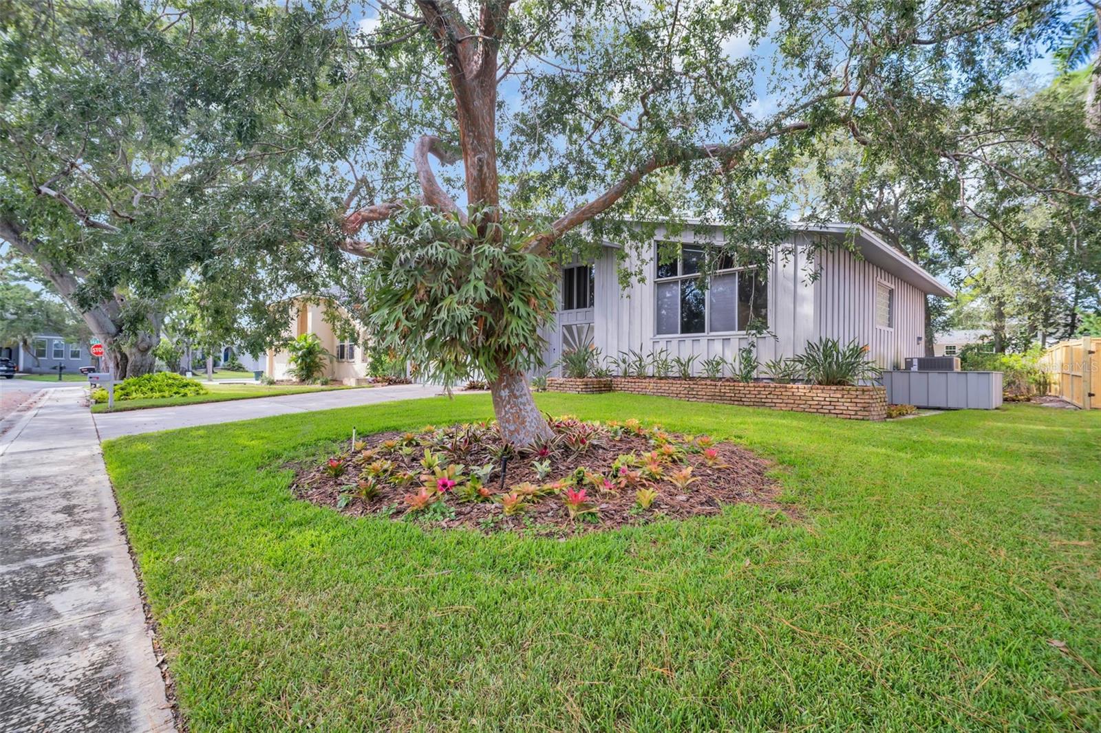 WHISPERING PINES FOREST 5TH ADD - Residential