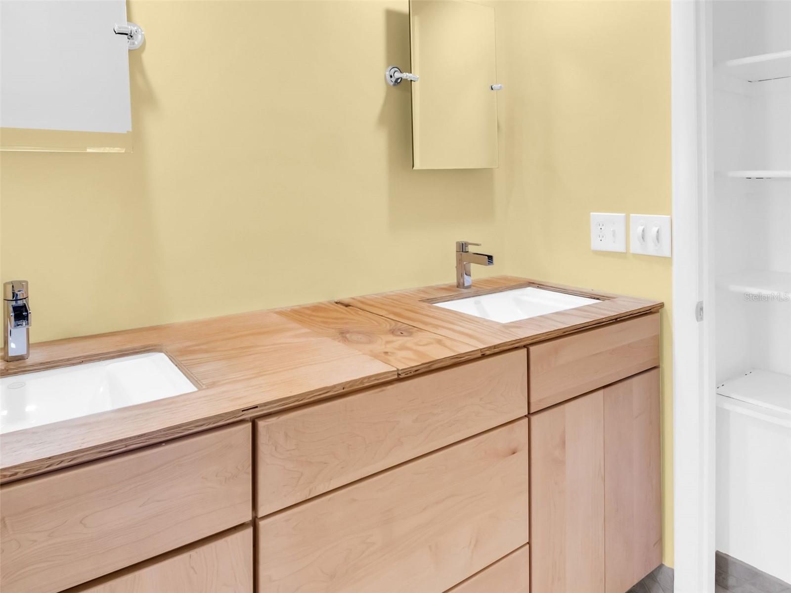 WHISPERING PINES FOREST 5TH ADD - Residential