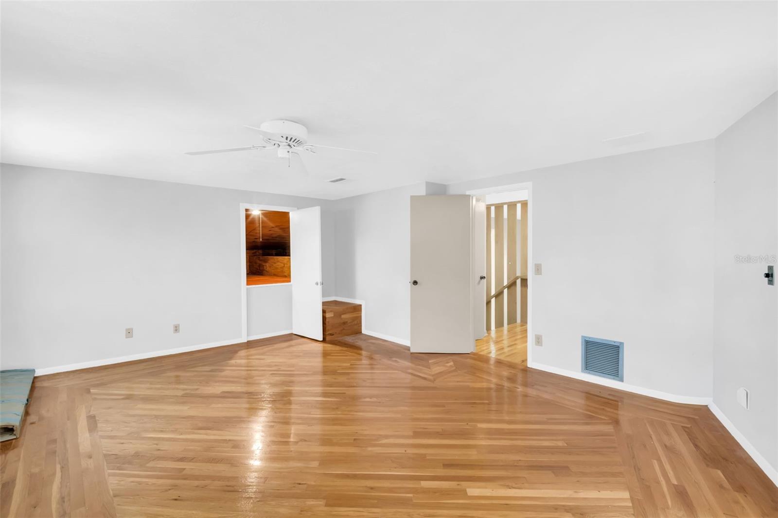 WHISPERING PINES FOREST 5TH ADD - Residential