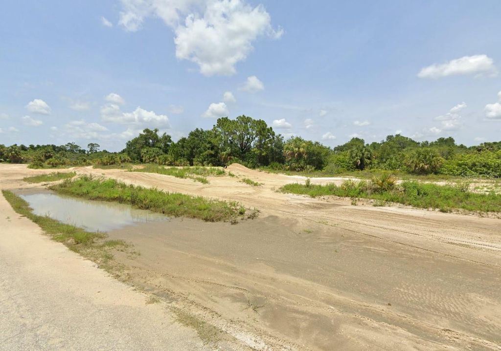 Photo of 17 Cranfield Circle, North Port, FL 34288 (MLS # T3497945)