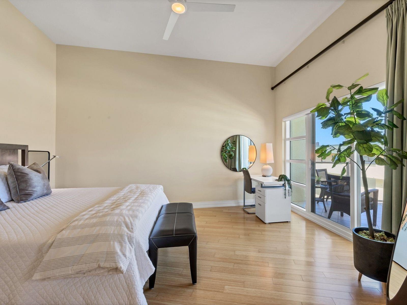 CRESCENT SIESTA KEY - Residential