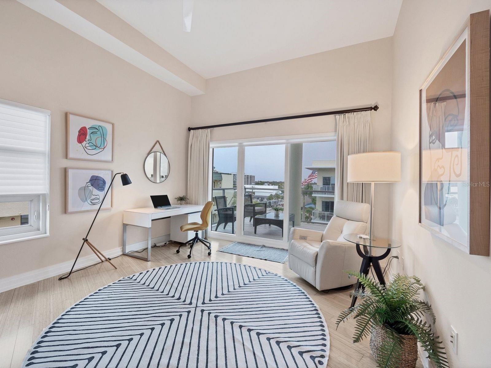 CRESCENT SIESTA KEY - Residential