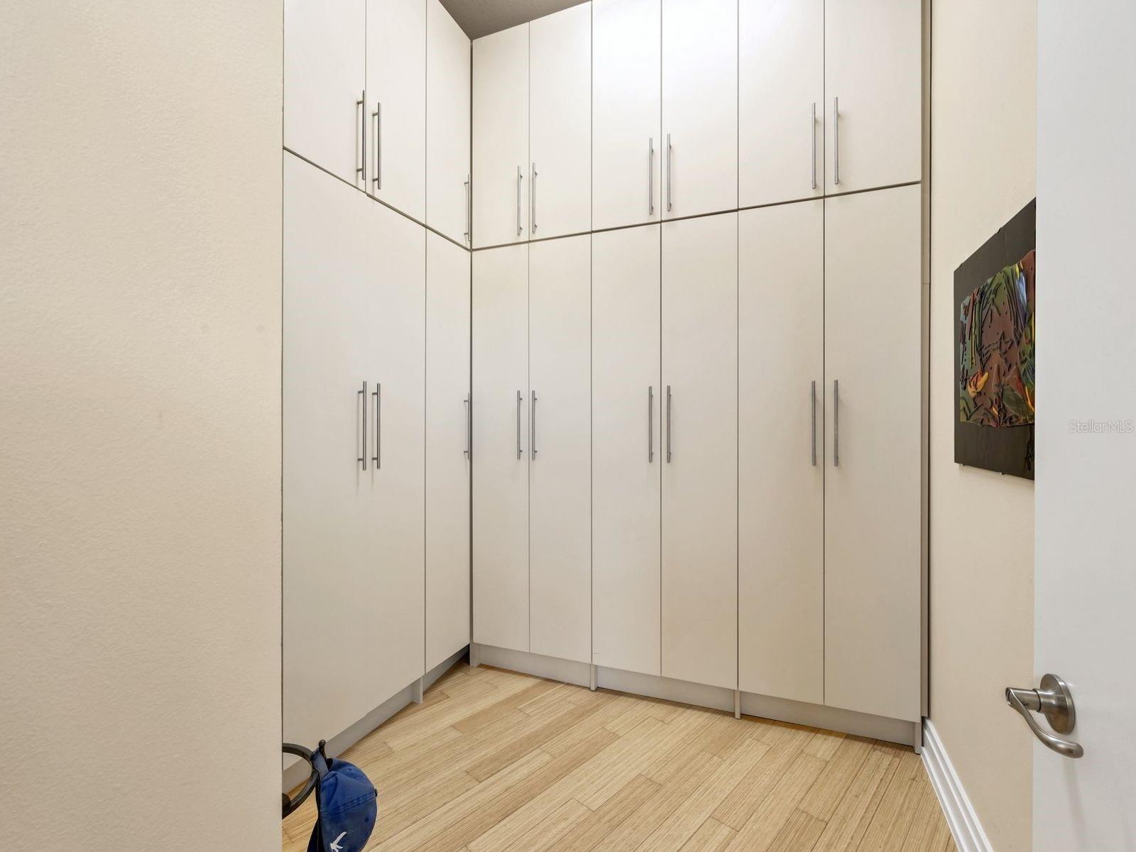 CRESCENT SIESTA KEY - Residential